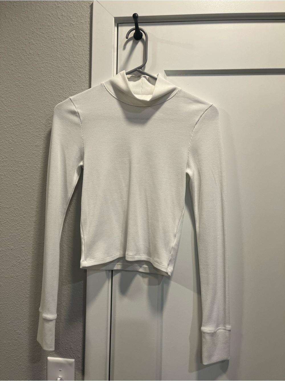 American Eagle Outfitters White Ribbed Mock Neck Long Sleeve Top